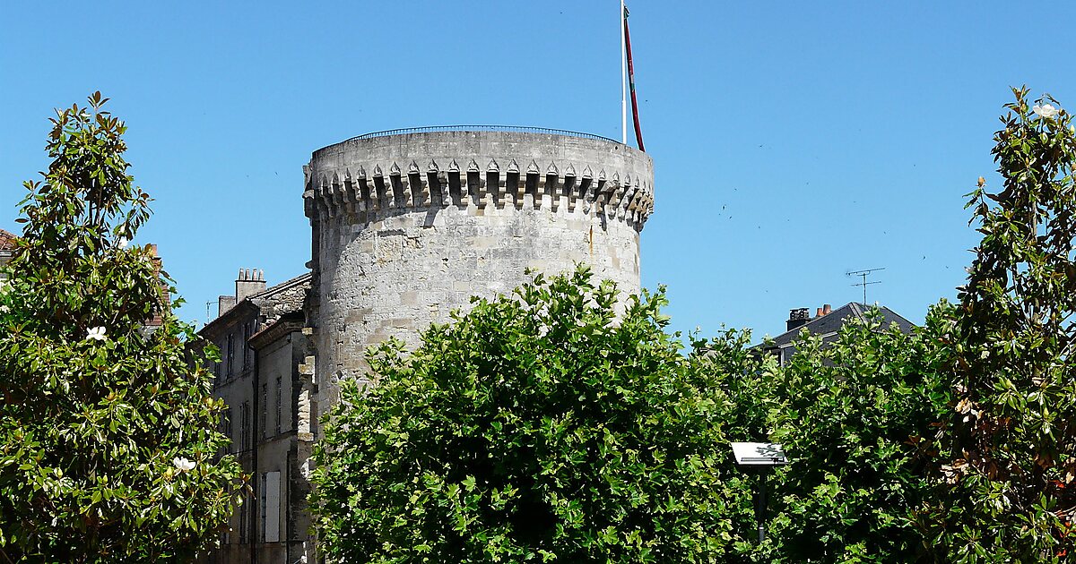 Tour Mataguerre P Rigueux France Tripomatic