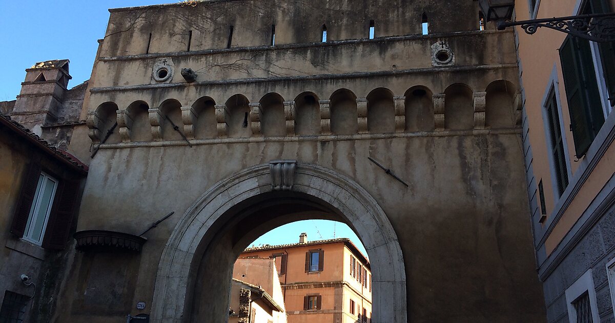 Porta Settimiana In Rione Xiii Trastevere Rom Italien Sygic Travel