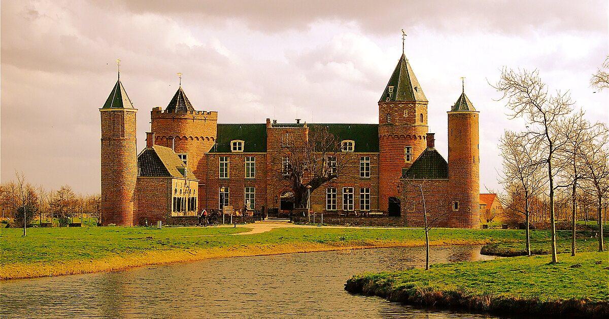 Westhove Castle In Oostkapelle, Nederland | Sygic Travel