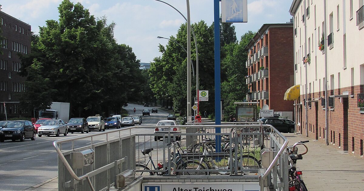 UBahnhof Alter Teichweg in HamburgDulsberg, Plön, Deutschland