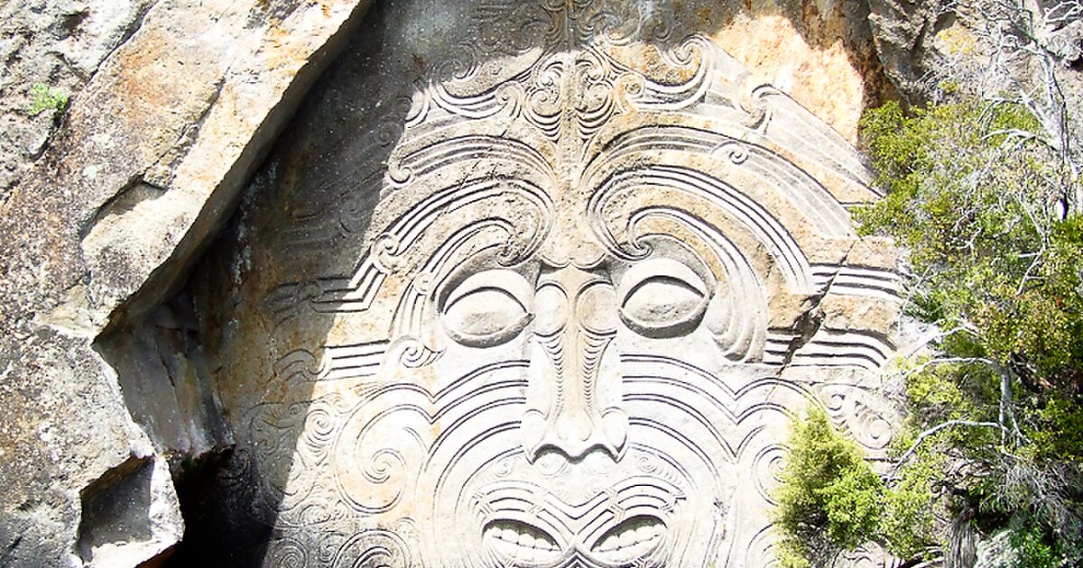 Bay mine. Резьба по дереву скалы. • Zekreet Rock Carvings. Minebay. Mario’s Art New Zealand Rock Carving.