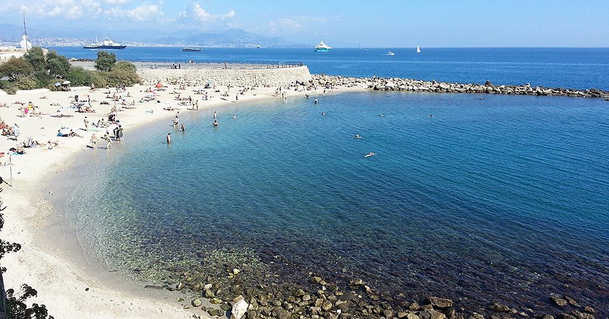 Plage de la Gravette in Antibes, France | Tripomatic