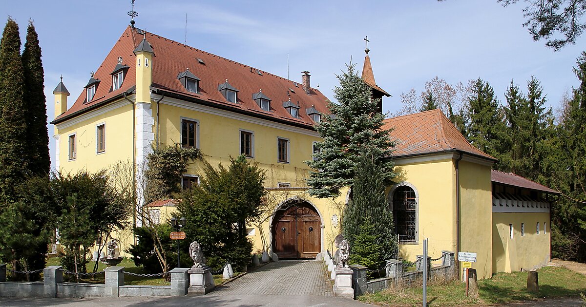 Schloss Au an der Traun in Gmunden, Österreich Sygic Travel