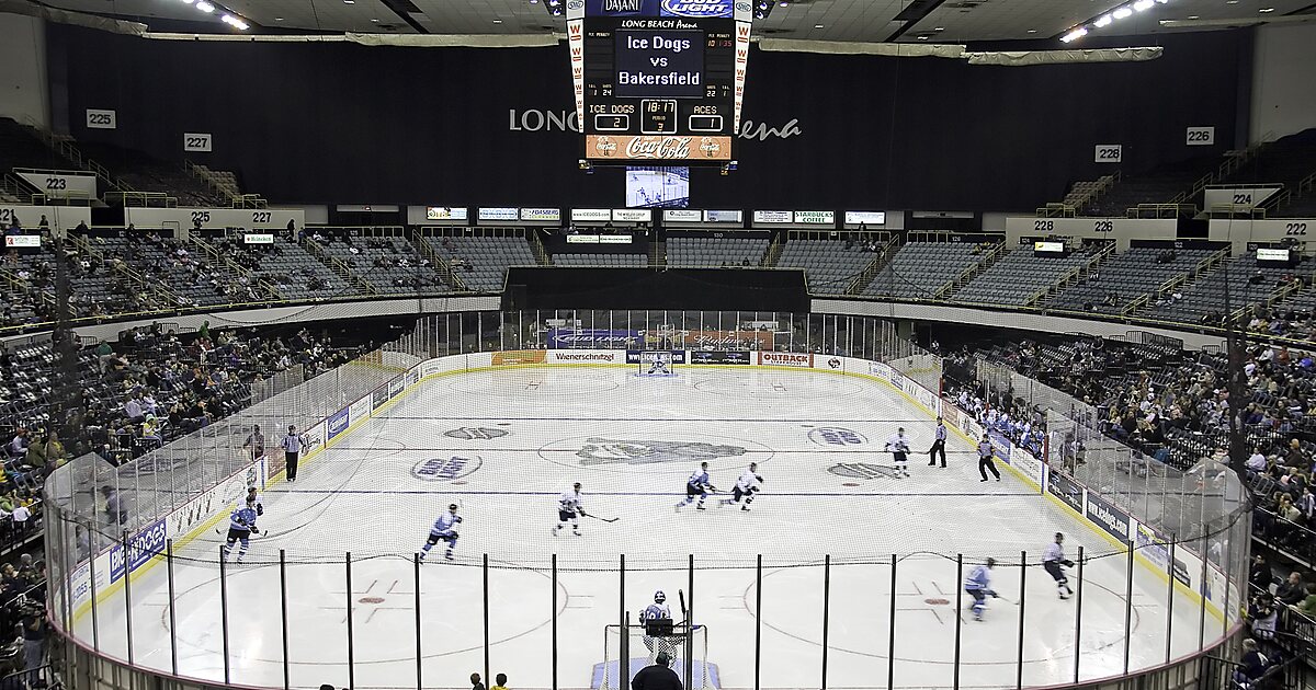 File:The Blue Ice at Long Beach Arena (4281150126).jpg - Wikimedia