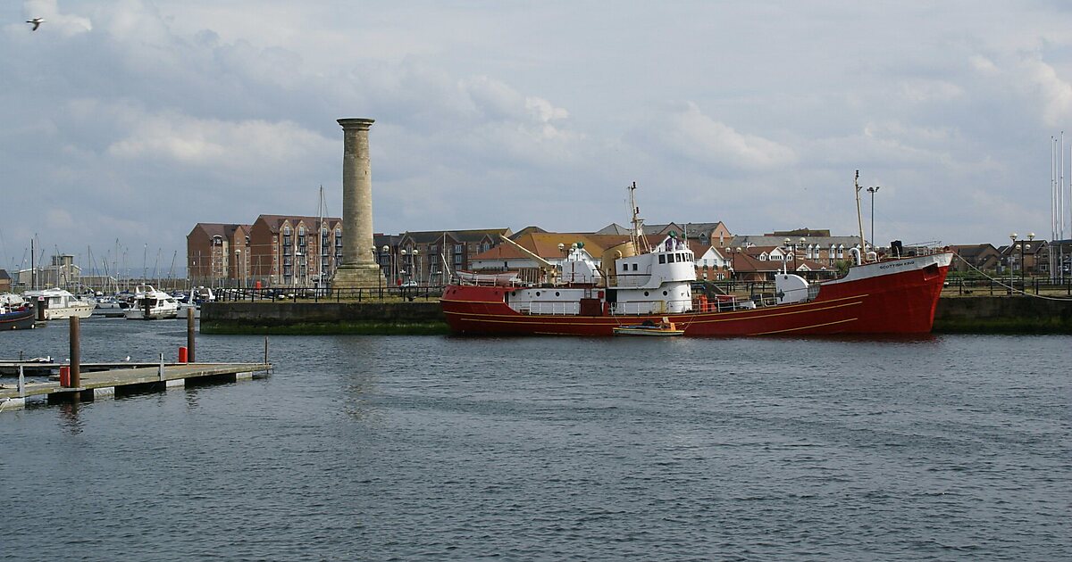 Seaton Carew High Light in Hartlepool, UK | Tripomatic