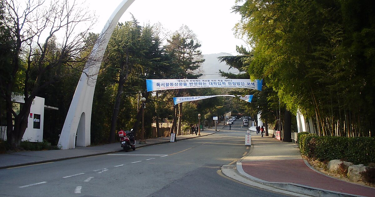 Universidad Nacional de Pusan en Busan, Corea del Sur Tripomatic