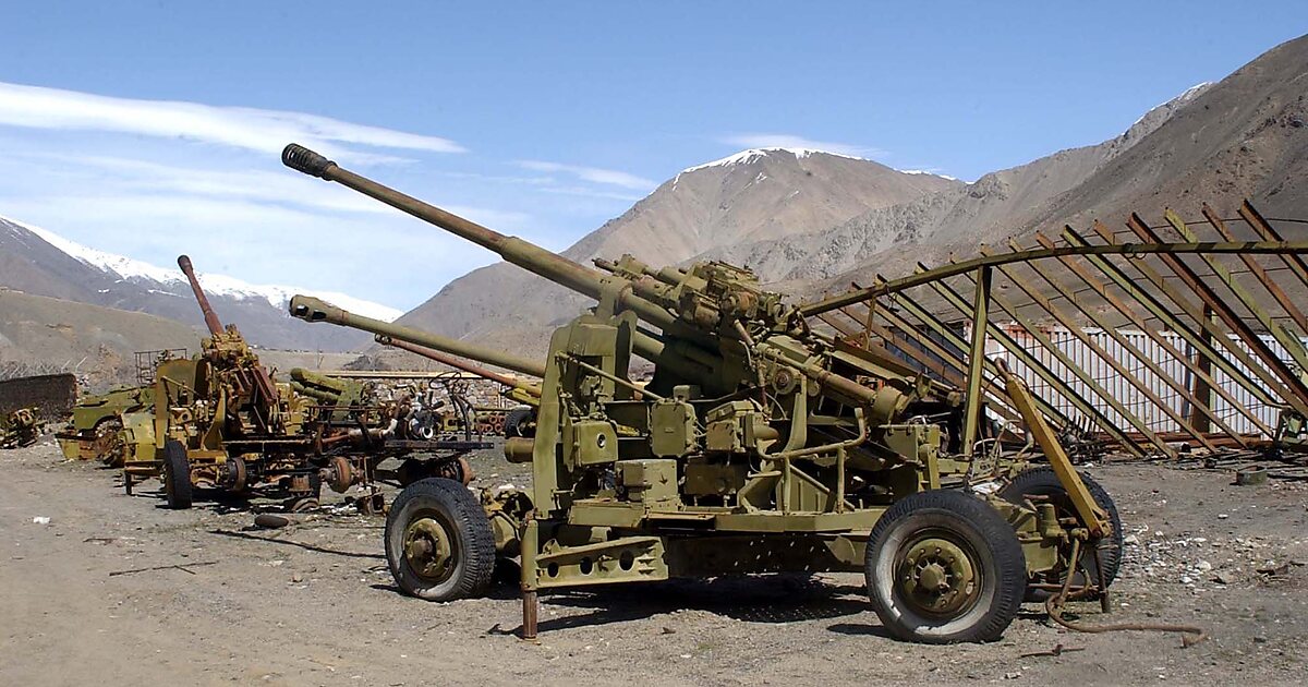 100 mm air defense gun KS-19 in Traktorozavodskij rajon, Chelyabinsk ...