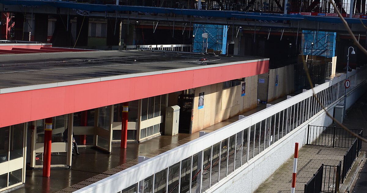 Kralingse Zoom metro station in Crooswijk, Rotterdam, Nederland Tripomatic