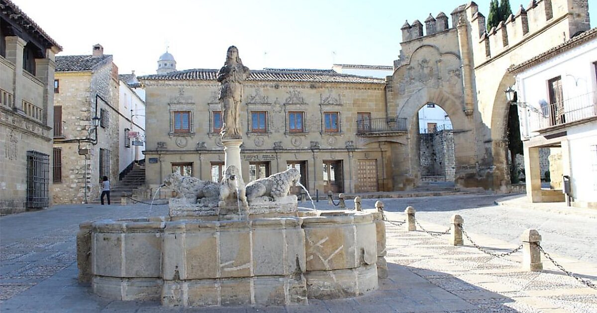 Plaza del Pópulo in Baeza, Spain | Sygic Travel