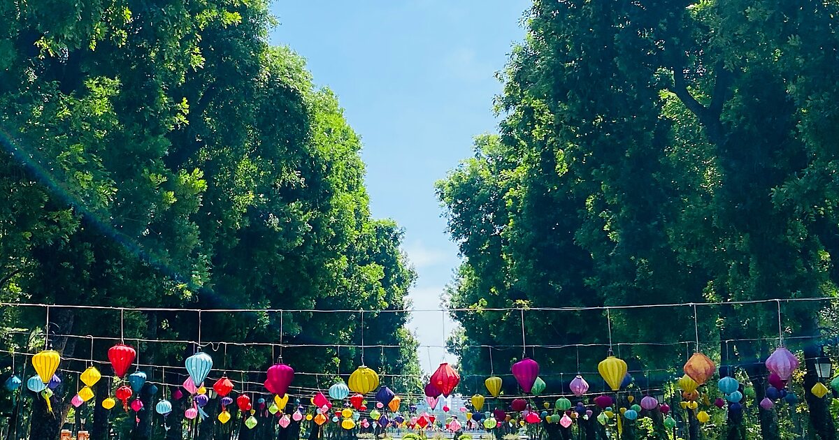 Park of Reunification in Hanoi, Vietnam | Tripomatic