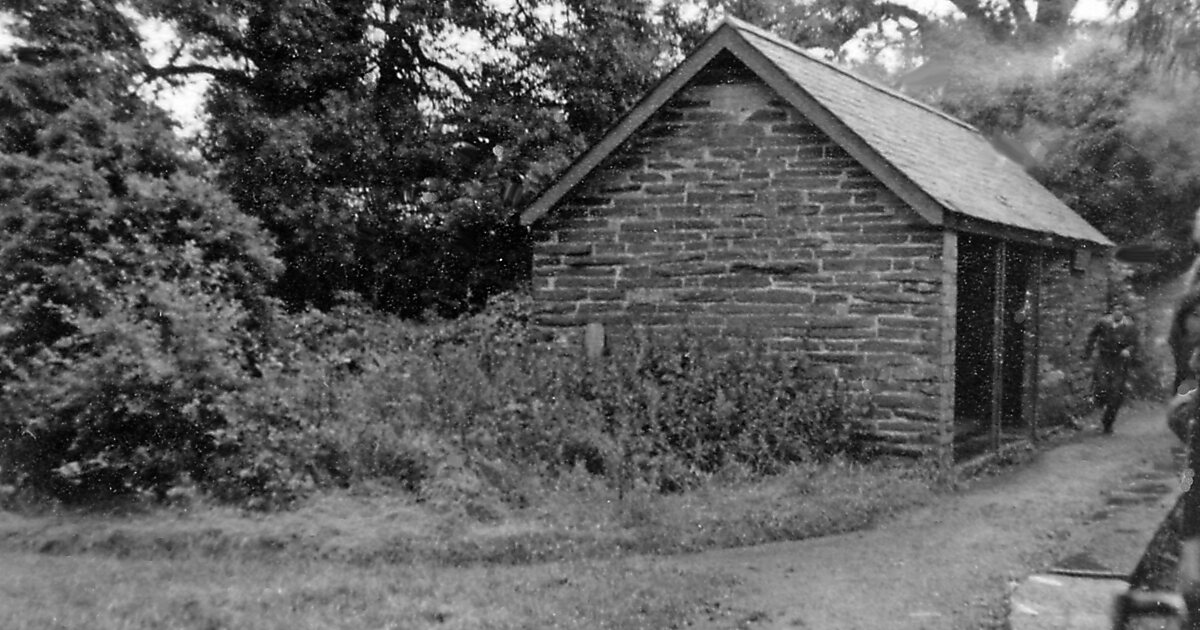 Brynglas in Bryncrug, UK | Tripomatic