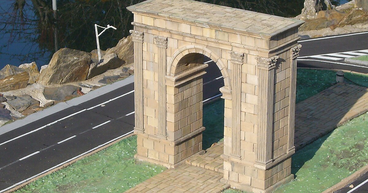 Arc de Berà in Roda de Berà, Spanien Tripomatic