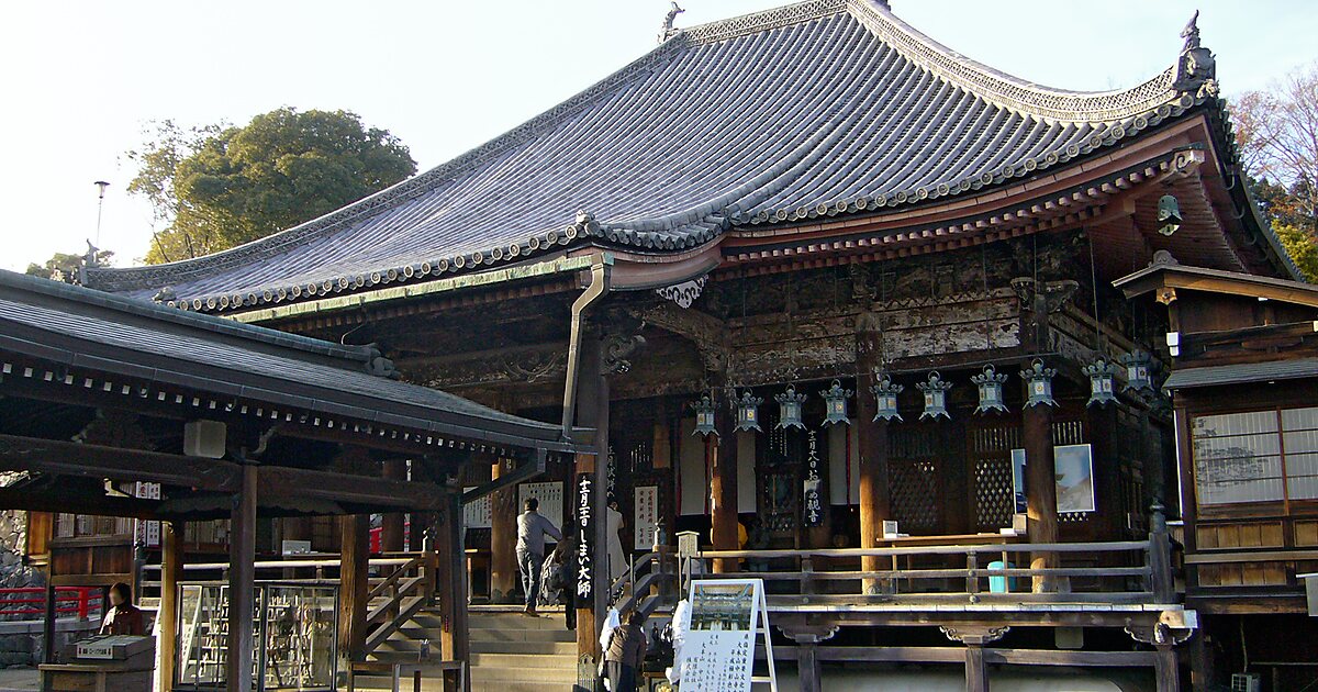 Nakayamadera temple in Takarazuka, Hyōgo, Japan | Tripomatic