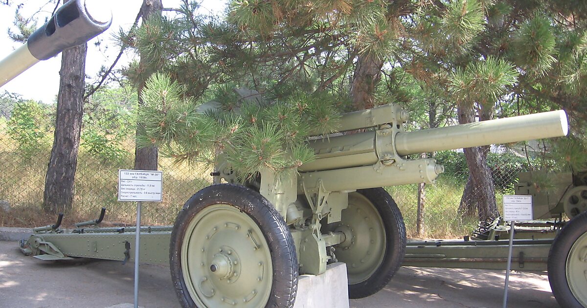 122 mm-es 1938 mintájú tarack a Harkiv, Ukrajnaoldalon. | Tripomatic