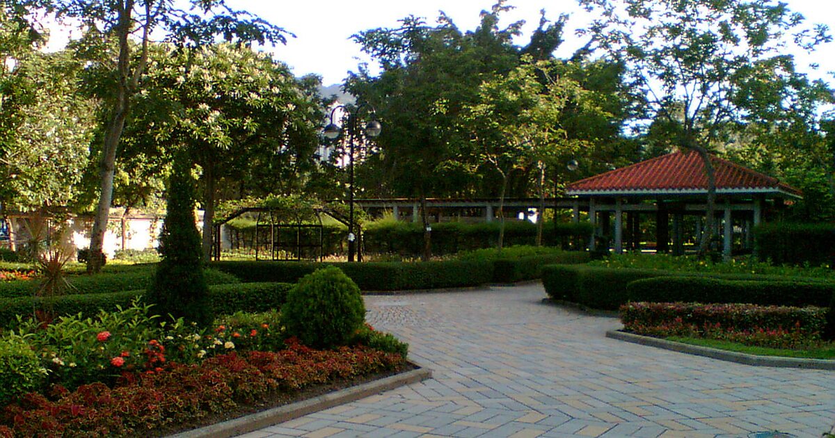 Ten Thousand Buddhas Monastery