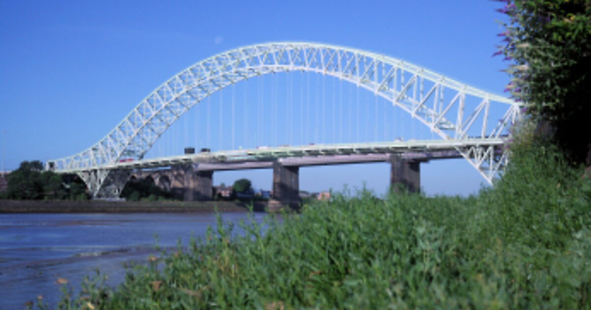 Silver Jubilee Bridge in Runcorn, UK | Sygic Travel