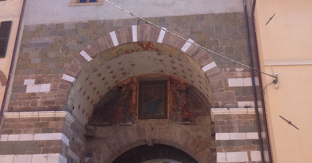 Porta San Gervasio in Lucca, Italy Tripomatic