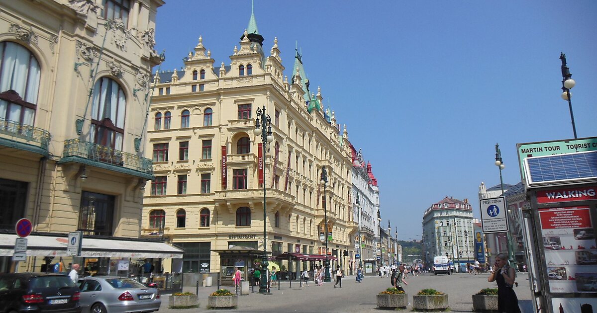 Свобода прага. Площадь Республики Прага. Площадь свободы Прага-1. Площадь Republic Square. Прага площадь Республики фото.