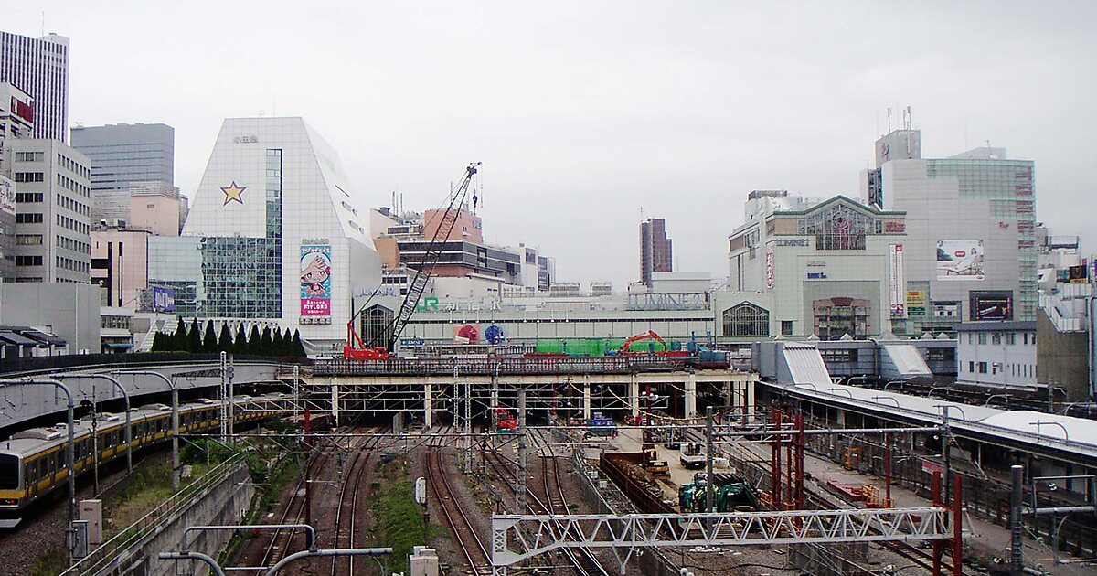 Shinjuku Bahnhof in Präfektur Tokio, Japan | Tripomatic