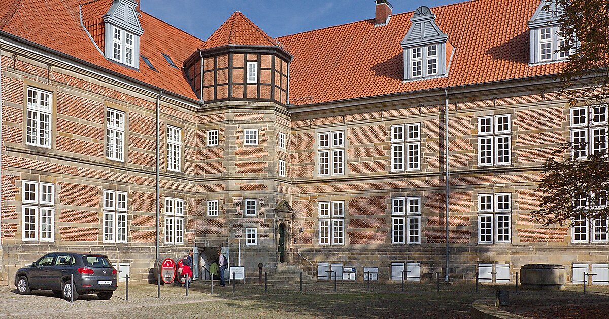 Landestrost Castle in Neustadt am Rübenberge, Deutschland Tripomatic