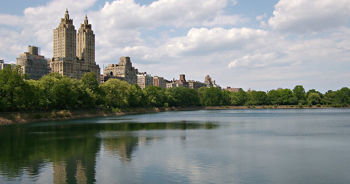 Jacqueline Kennedy Onassis Reservoir In Manhattan, New York City ...