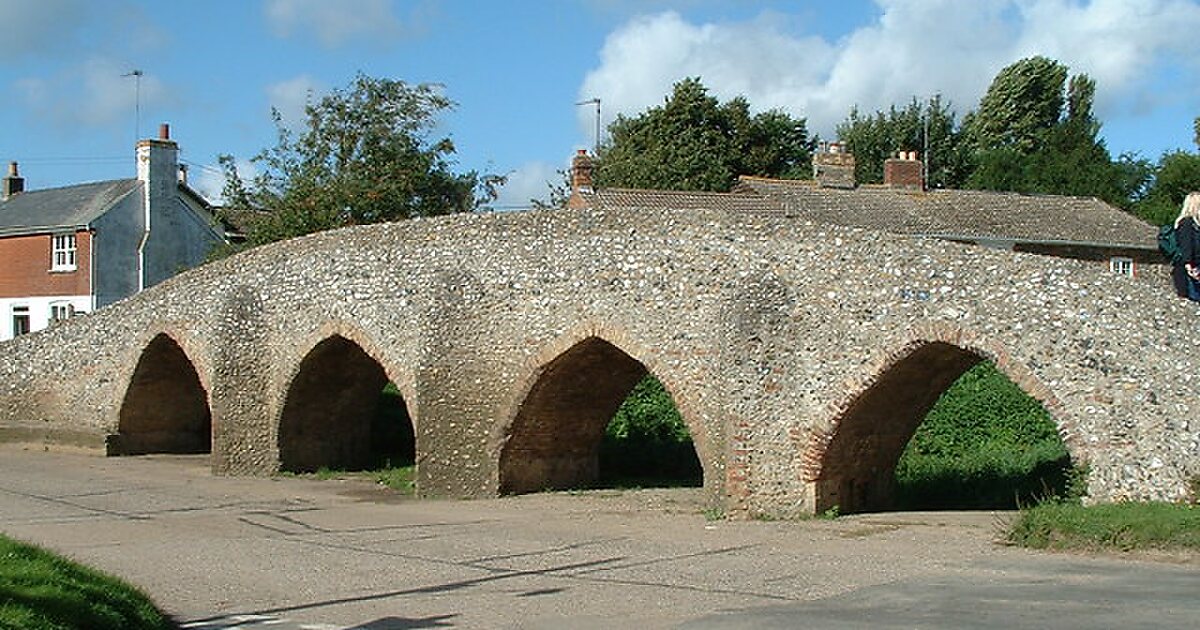 Packhorse bridge in Moulton, Suffolk, UK Sygic Travel