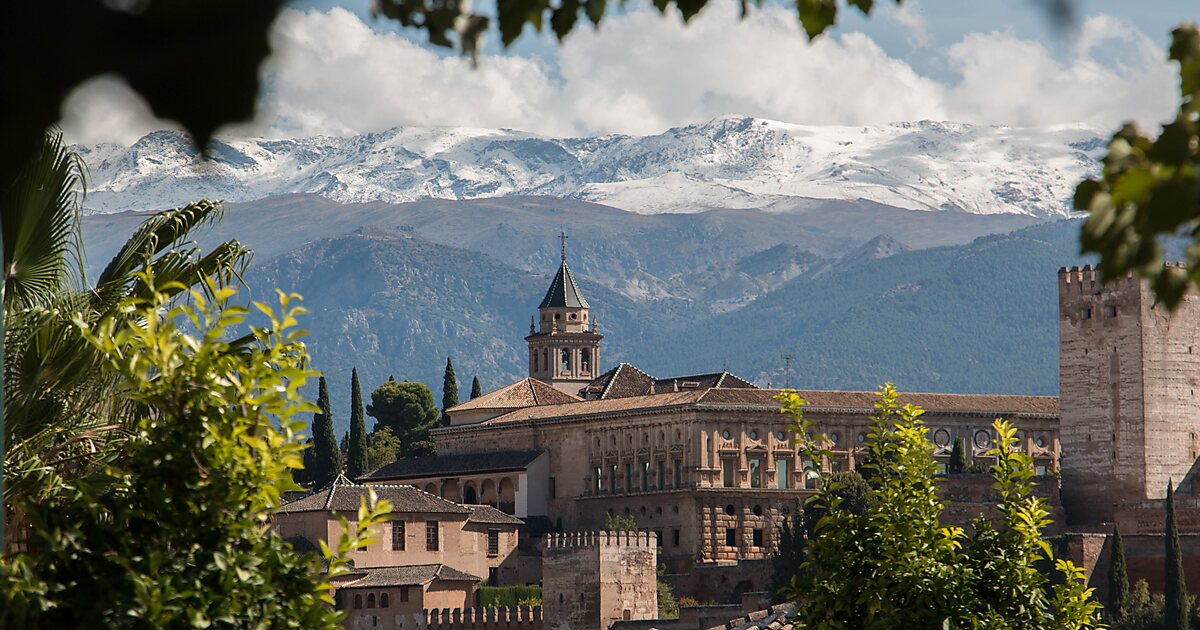 Mirador de San Nicolás en Granada, España | Tripomatic