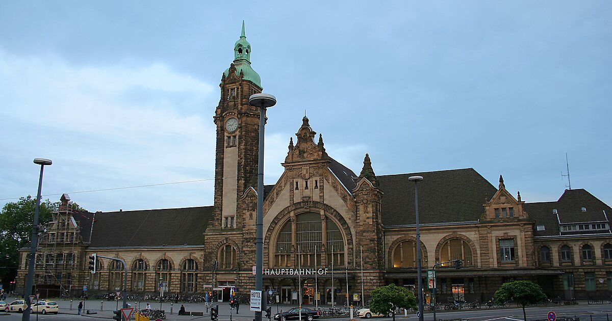 Krefeld Central Station in Krefeld, Deutschland | Tripomatic