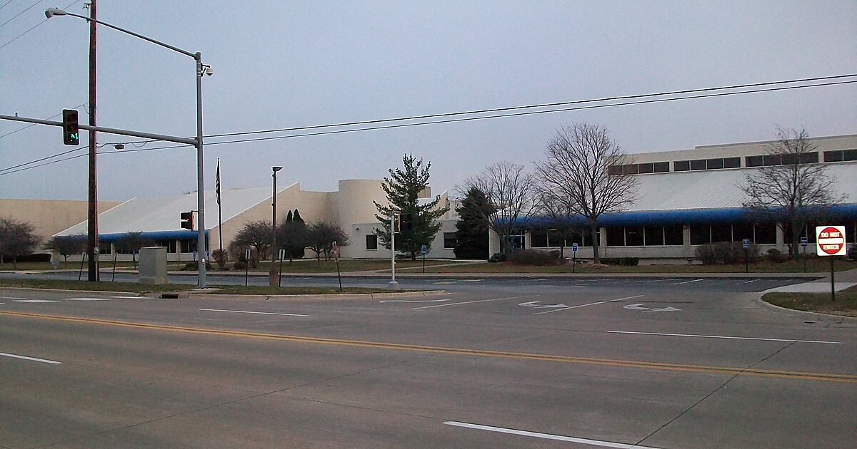 Pleasant Valley High School in Riverdale, United States Sygic Travel