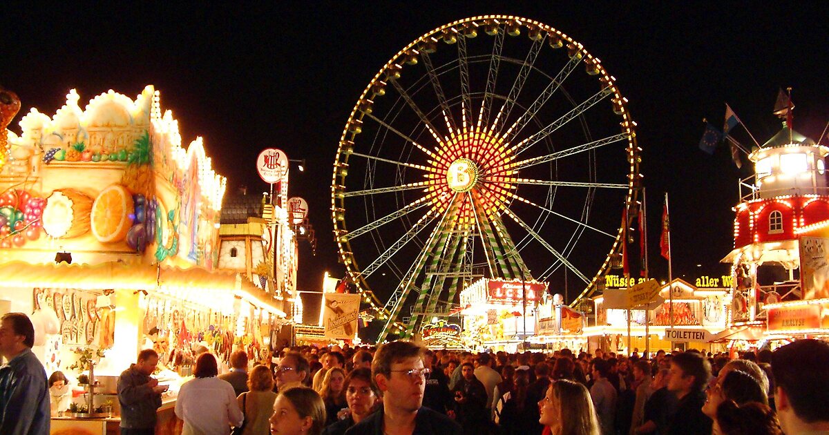 Largest Fair on the Rhine in Oberkassel, Düsseldorf, Deutschland ...