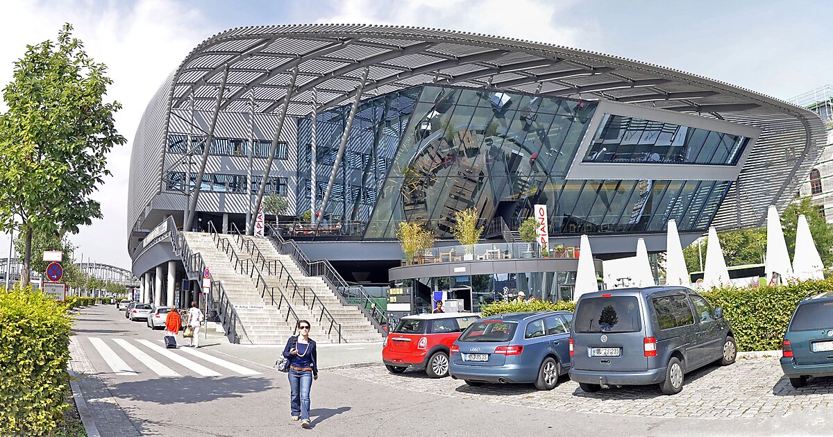 Zentraler Omnibusbahnhof München (ZOB Hackerbrücke) in Bayern, Italien Sygic Travel