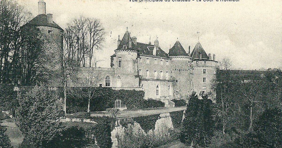 Château de Chastellux in Chastellux-sur-Cure, France | Sygic Travel
