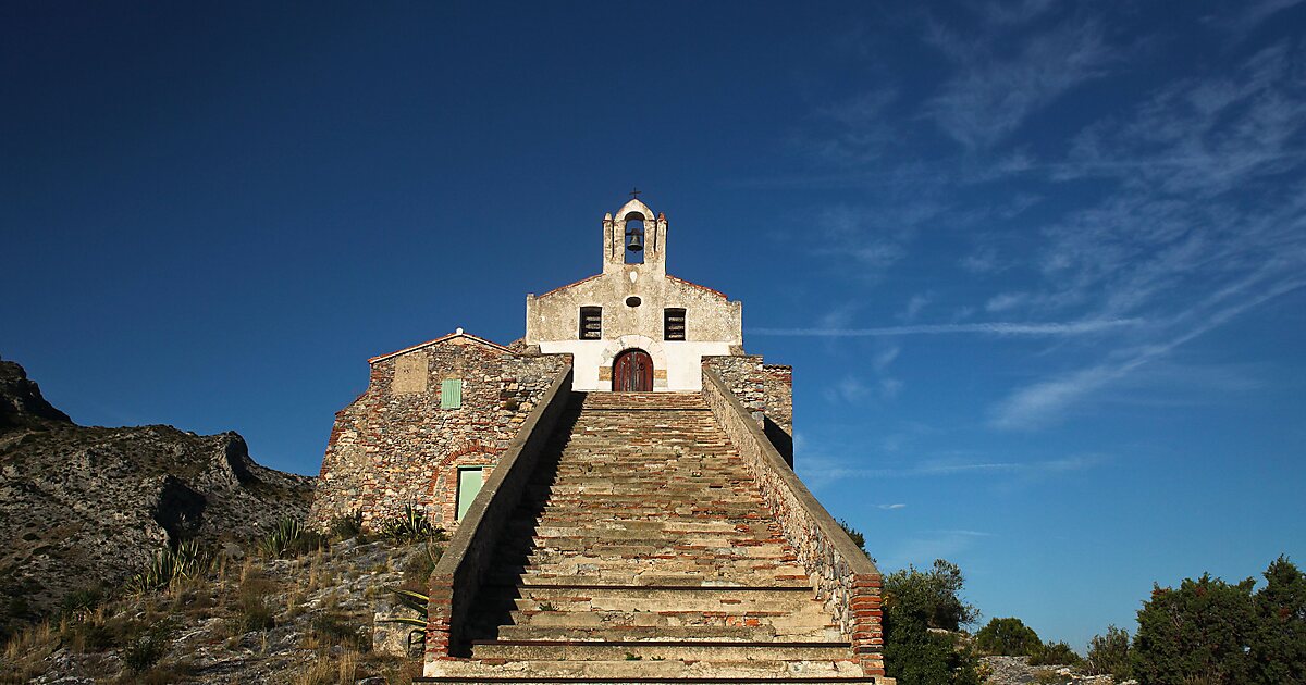 Восточные памятники. Ermitage notre-Dame-de-pène Ermitage действующая.