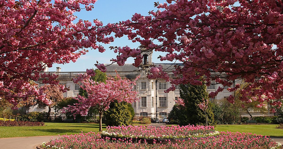 Alexandra Gardens in Cardiff, UK | Tripomatic