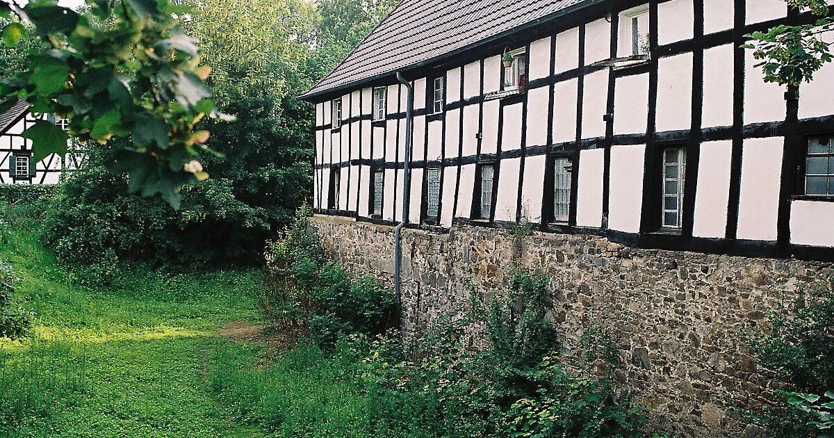 Burg Lohmar In Lohmar, Deutschland | Sygic Travel