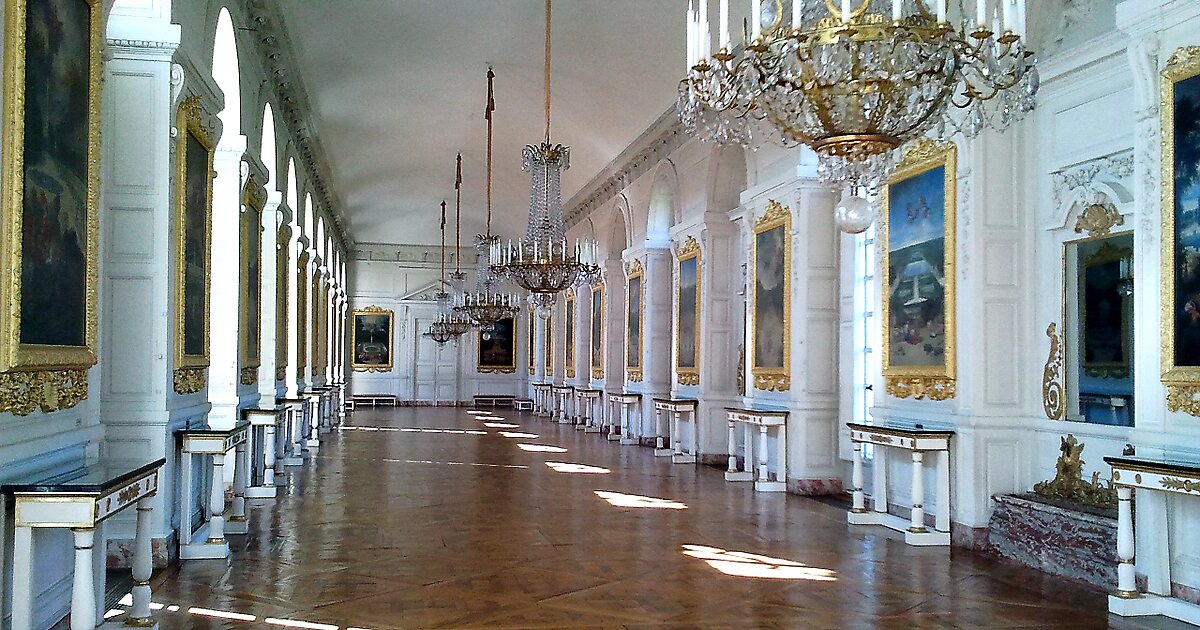 Трианон версаль. Большой Трианон Версальского дворца. Трианон дворец внутри. Большой Трианон внутри.