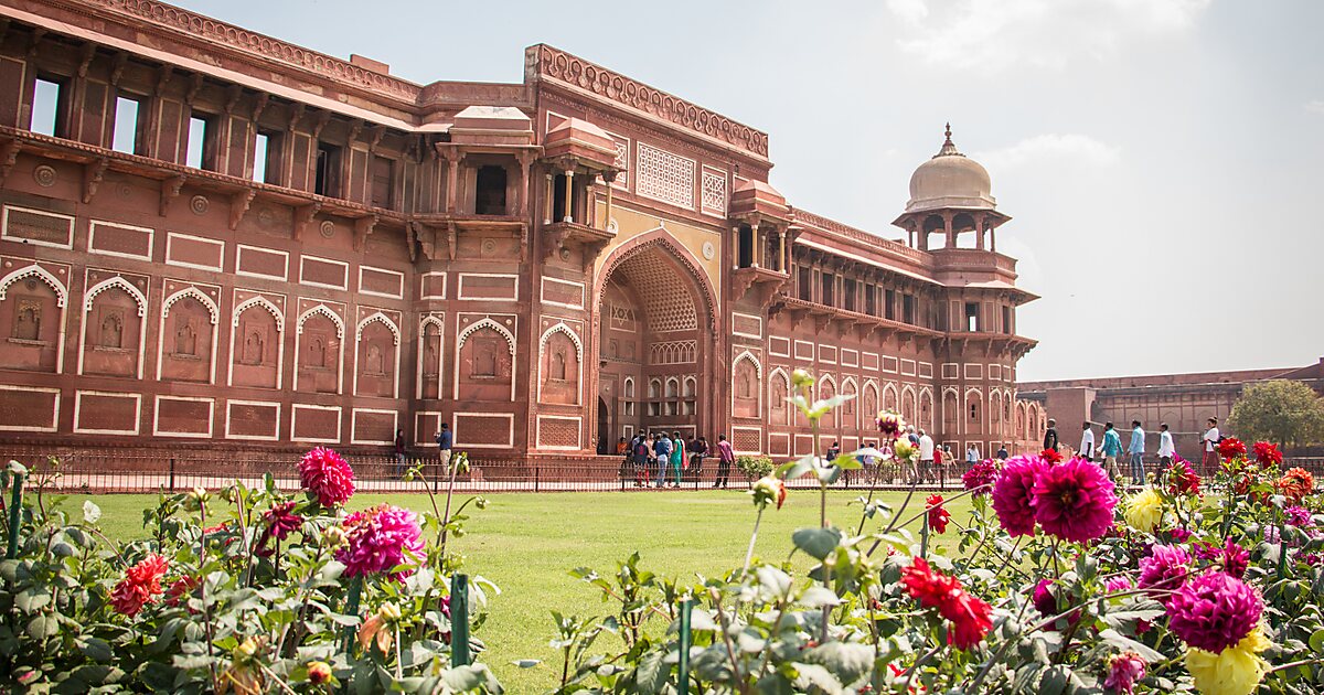 Agra Fort in Agra, India | Tripomatic