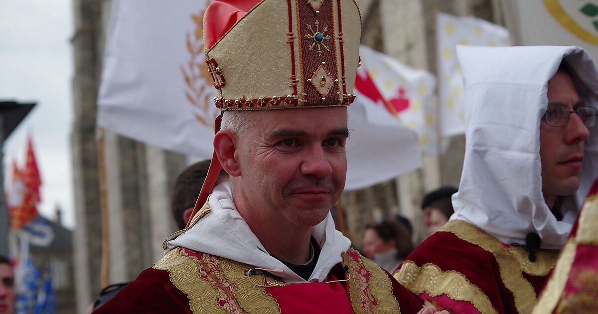 Abadía NotreDame de Fontgombault en Fontgombault, Francia Tripomatic