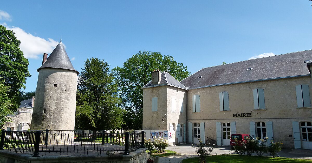 Château de Surgères Surgères, France Sygic Travel