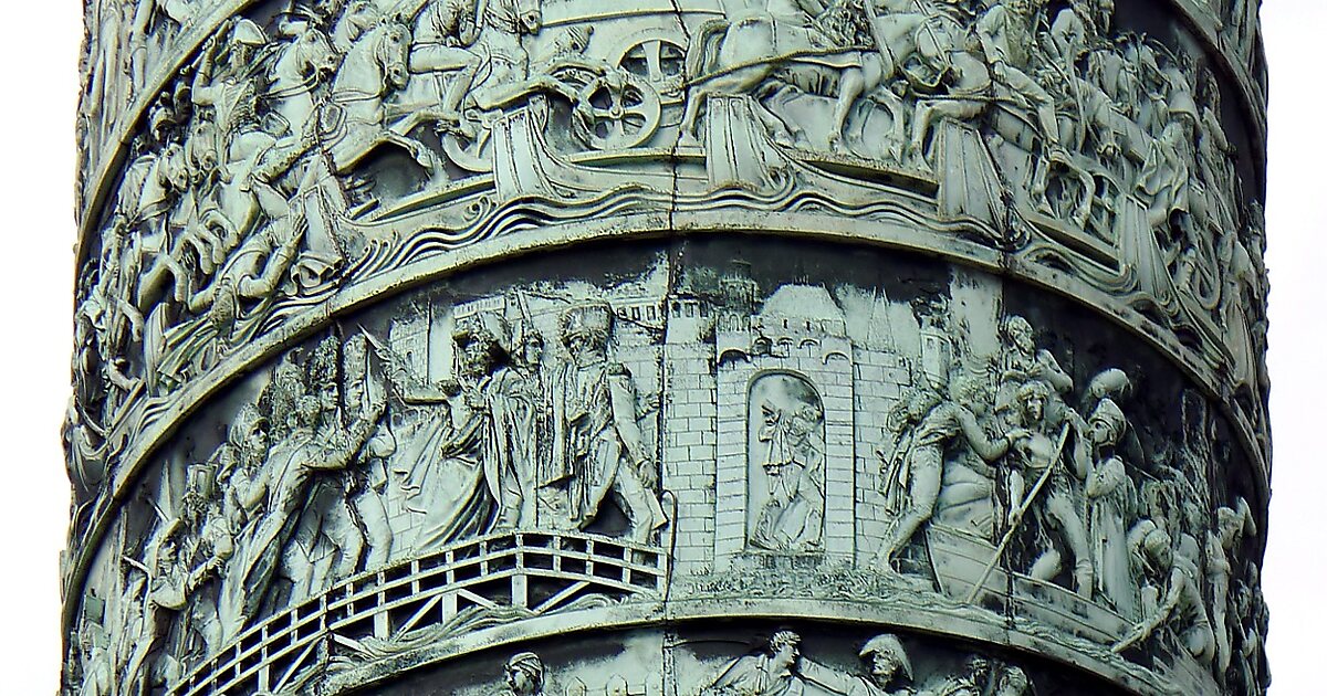 Ночью первый из колонны. Вандомская колонна в Париже. Колонна Великой армии на Вандомской. Вандомская колонна 1871.