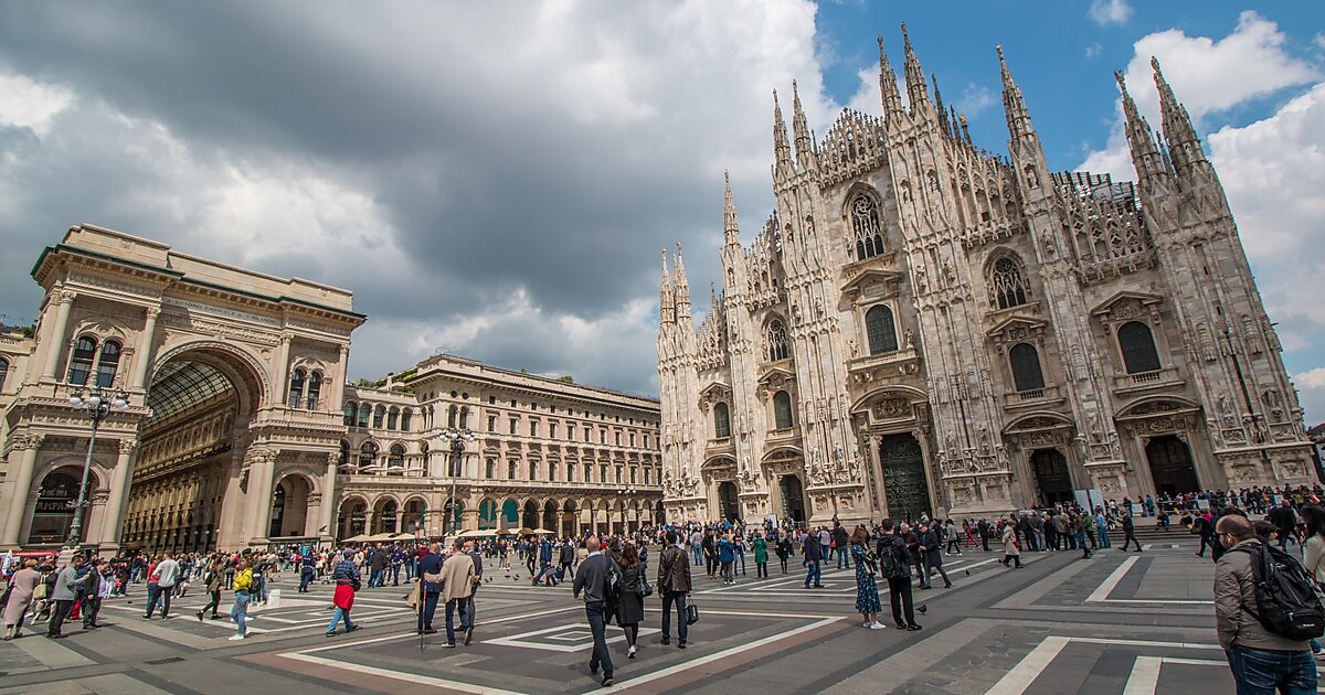 Plaza del Duomo en Duomo, Milán, Italia | Tripomatic