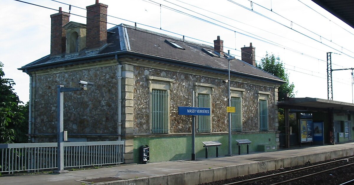 MassyVerrières station in VerrièresleBuisson, France Sygic Travel