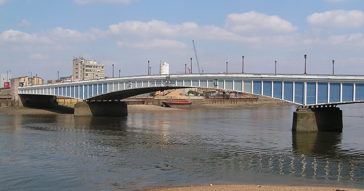 Wandsworth Bridge in London, UK Sygic Travel