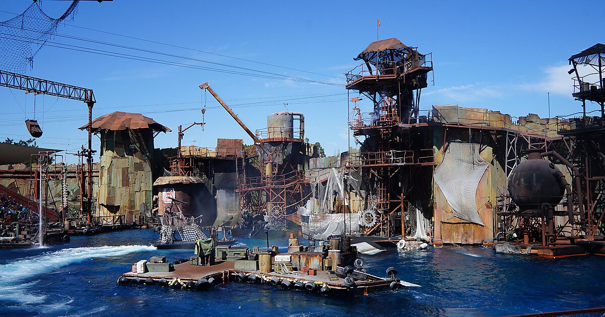 Waterworld A Live Sea War Spectacular Universal City, California