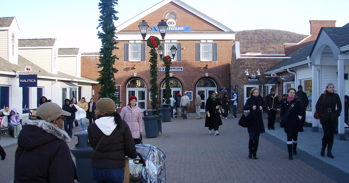 Woodbury Common Premium Outlets, Central Valley, NY - Book Tickets
