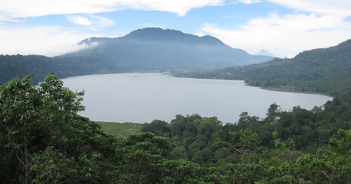 Lake Tamblingan in Bali, Indonesia | Tripomatic