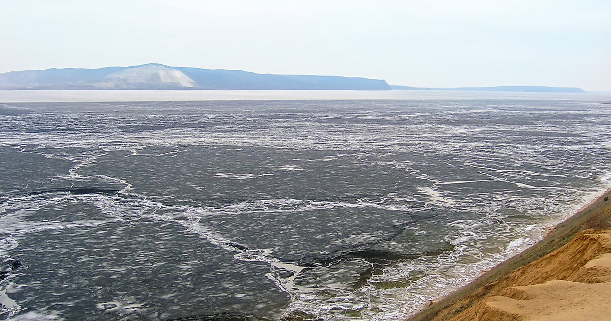 Вода куйбышевского водохранилища. Куйбышевское водохранилище Татарстан. Самое глубокое место на Куйбышевском водохранилище. Куйбышевское водохранилище уровень воды 4052021. Вода в Куйбышевском водохранилище.