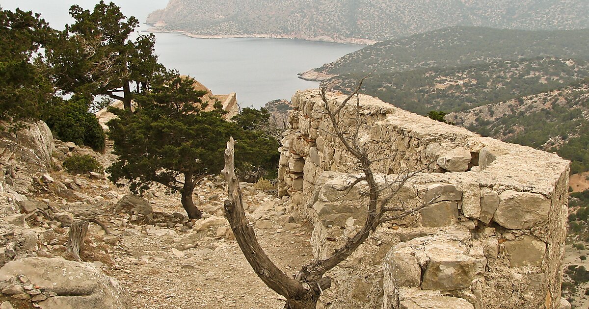 Castle of Monolithos in Greece | Tripomatic