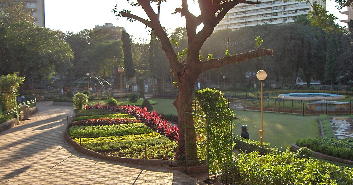 Pherozeshah Mehta Gardens (Hanging Gardens) in Mumbai, India | Tripomatic