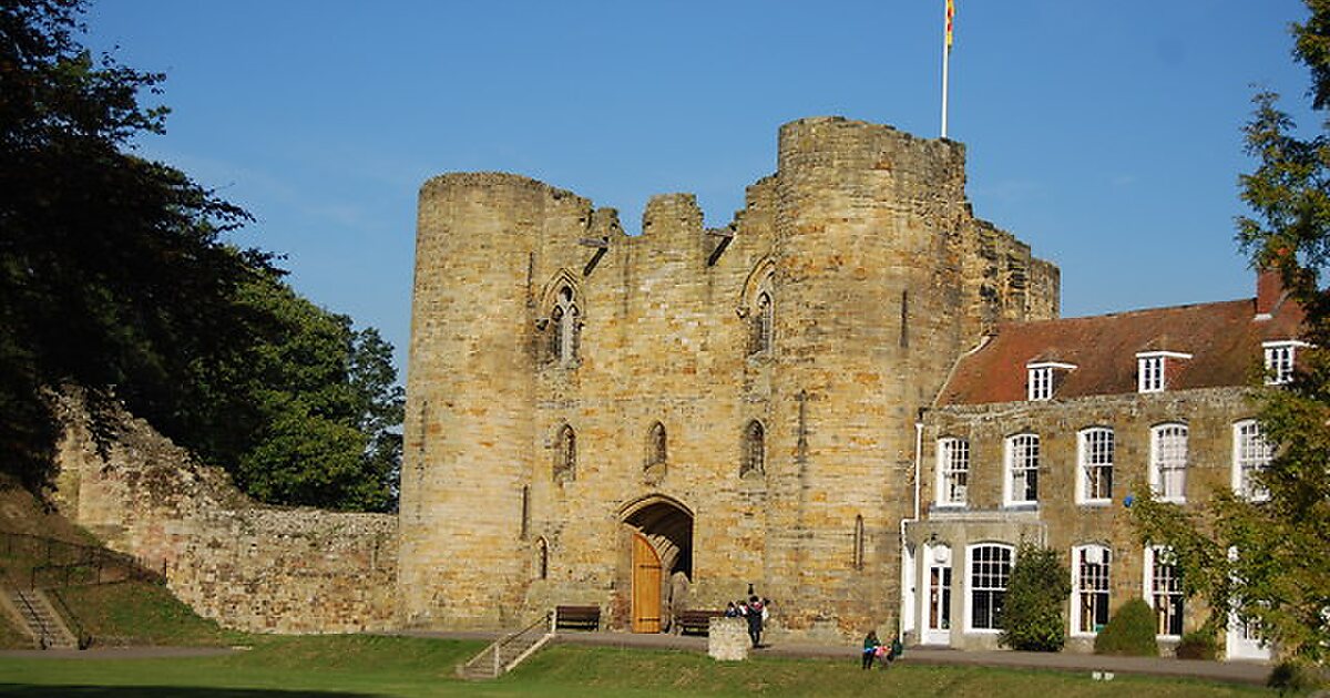 Tonbridge Castle Gatehouse in Tonbridge, UK Sygic Travel